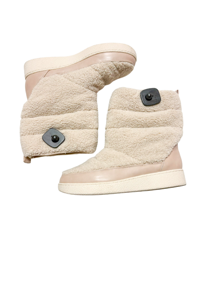 Boots Womens 9.5 M0747