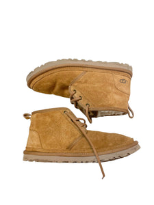 Uggs Boots Womens 7 *