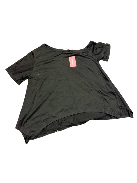 Edikted T-Shirt Size Medium *