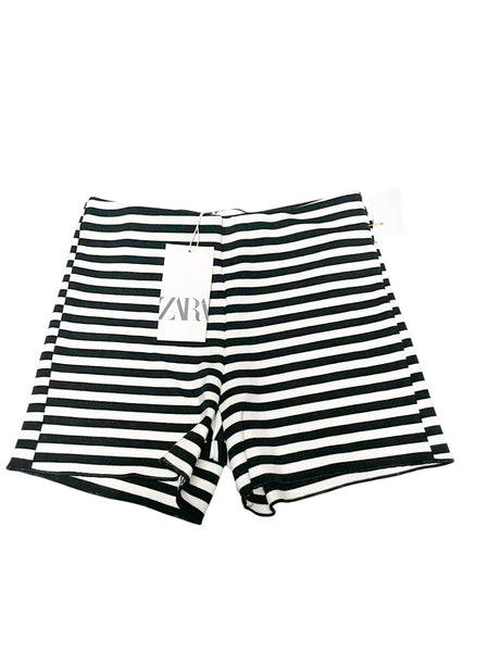 Zara Shorts Size Medium M0807
