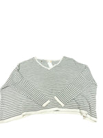 Altar'd State Sweater Size Small M0759