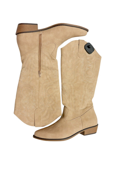 Boots Womens 9 M0777