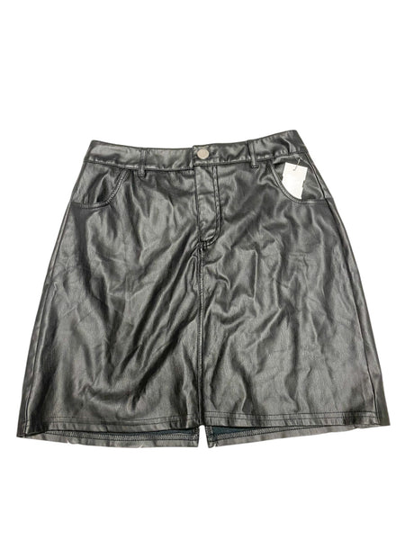 Short Skirt Size Medium M0084