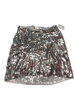 Short Skirt Size Medium M0943