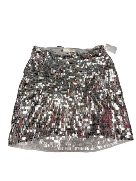 Short Skirt Size Medium M0943