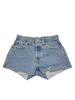 Levi Shorts Size 3/4 M0168