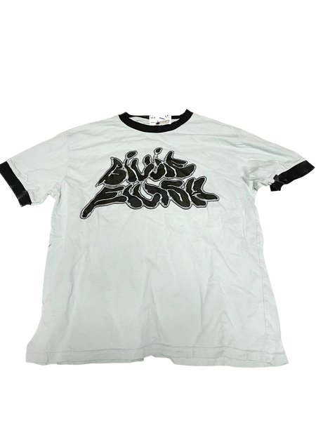 T-Shirt Size Medium *