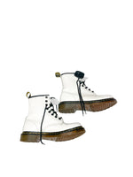 Dr Martens Boots Womens 6 *