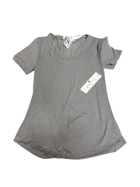 T-Shirt Size Medium *