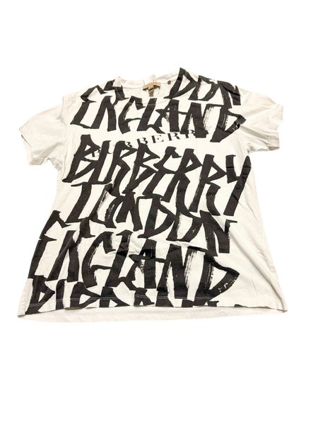Burberry T-Shirt Size Medium M0498