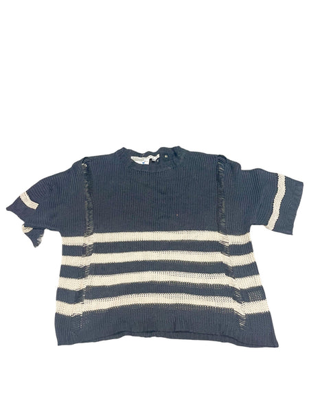 Short Sleeve Top Size Small *
