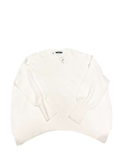 Sweater Size Medium M0239