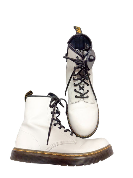 Dr Martens Boots Womens 6 M0943