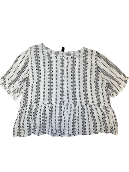 Short Sleeve Top Size Extra Large  *