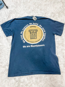 WVU Gildan T-Shirt Size Medium *