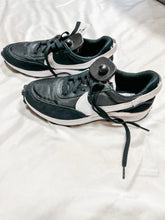 Load image into Gallery viewer, Nike Casual Shoes Womens 7.5 * - Plato&#39;s Closet Morgantown, WV
