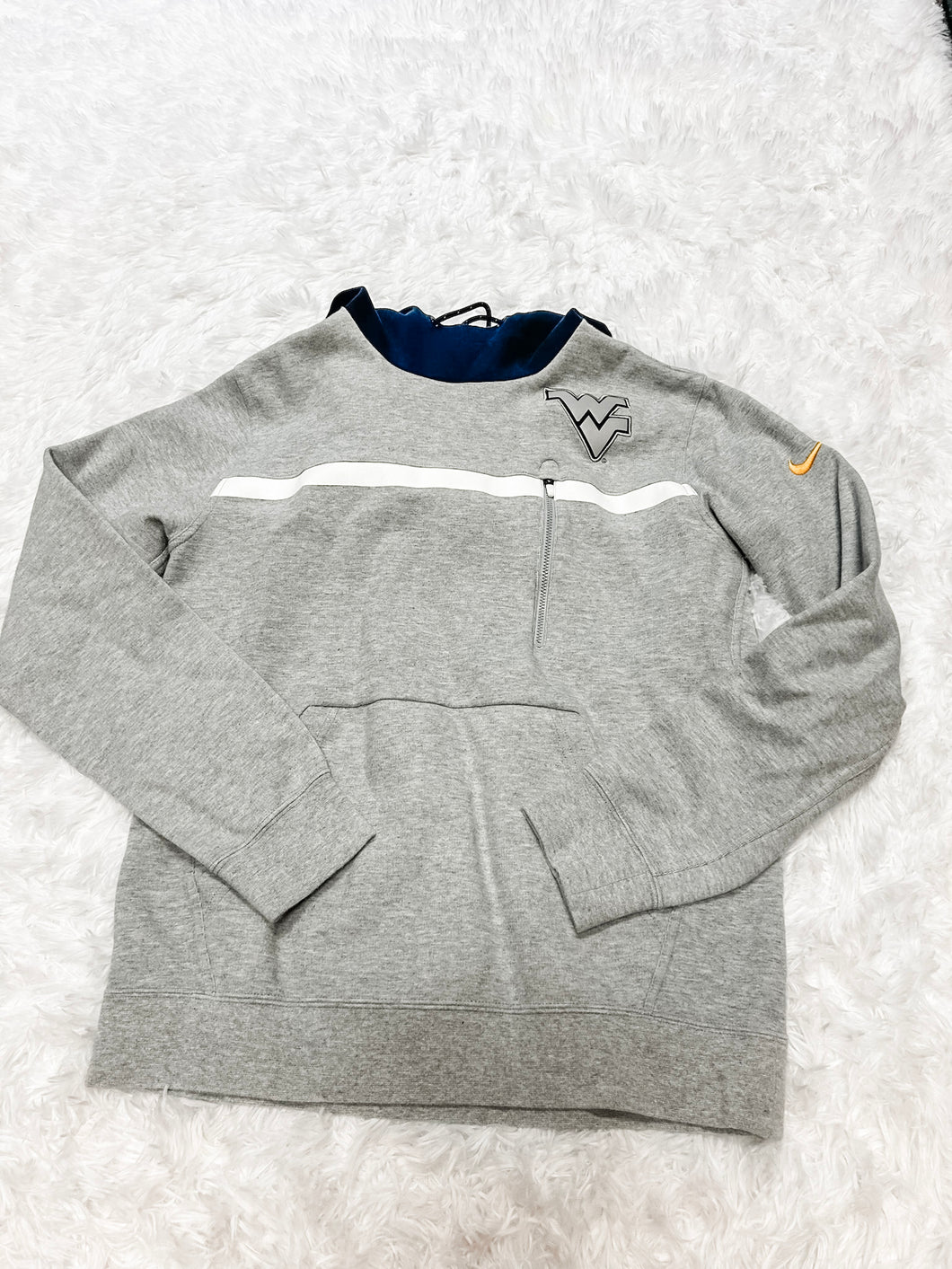 Nike Sweatshirt Size Medium M0378