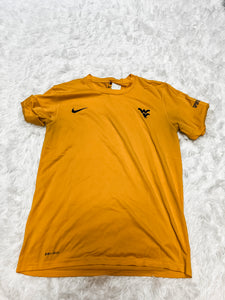 Nike T-shirt Size Medium M0378