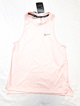 Load image into Gallery viewer, Nike Athletic Top Size Extra Small *
